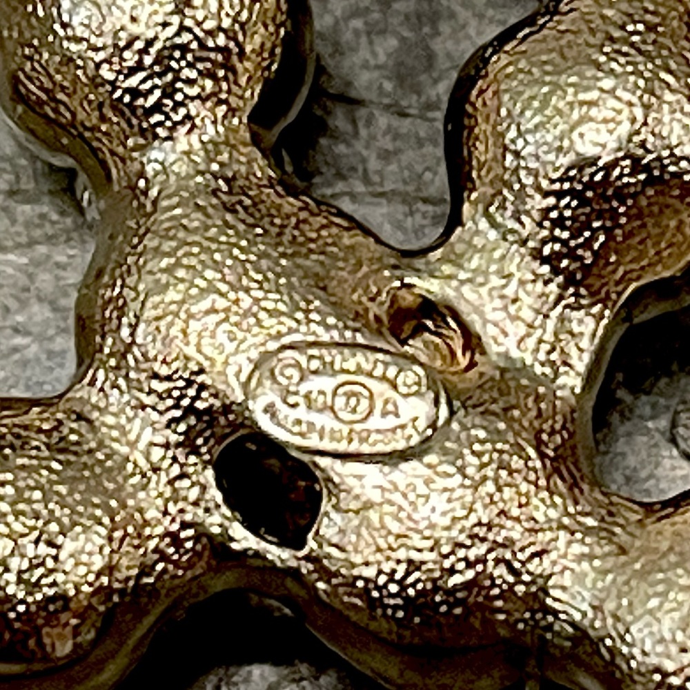 Chanel brooch - Picture 2 of 2